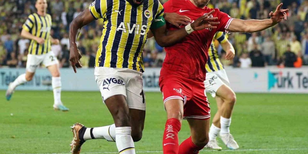 Spor Toto Süper Lig: Fenerbahçe: 1 - Fta Antalyaspor: 0 (ilk Yarı)