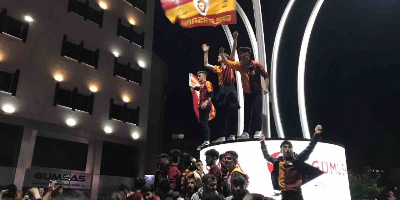 Galatasaray’ın Şampiyonluğu Gümüşhane’ne Coşkuyla Kutlandı