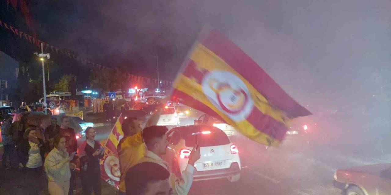 Galatasaray Taraftarı Şampiyonluğu Tekirdağ’da Doyasıya Kutluyor