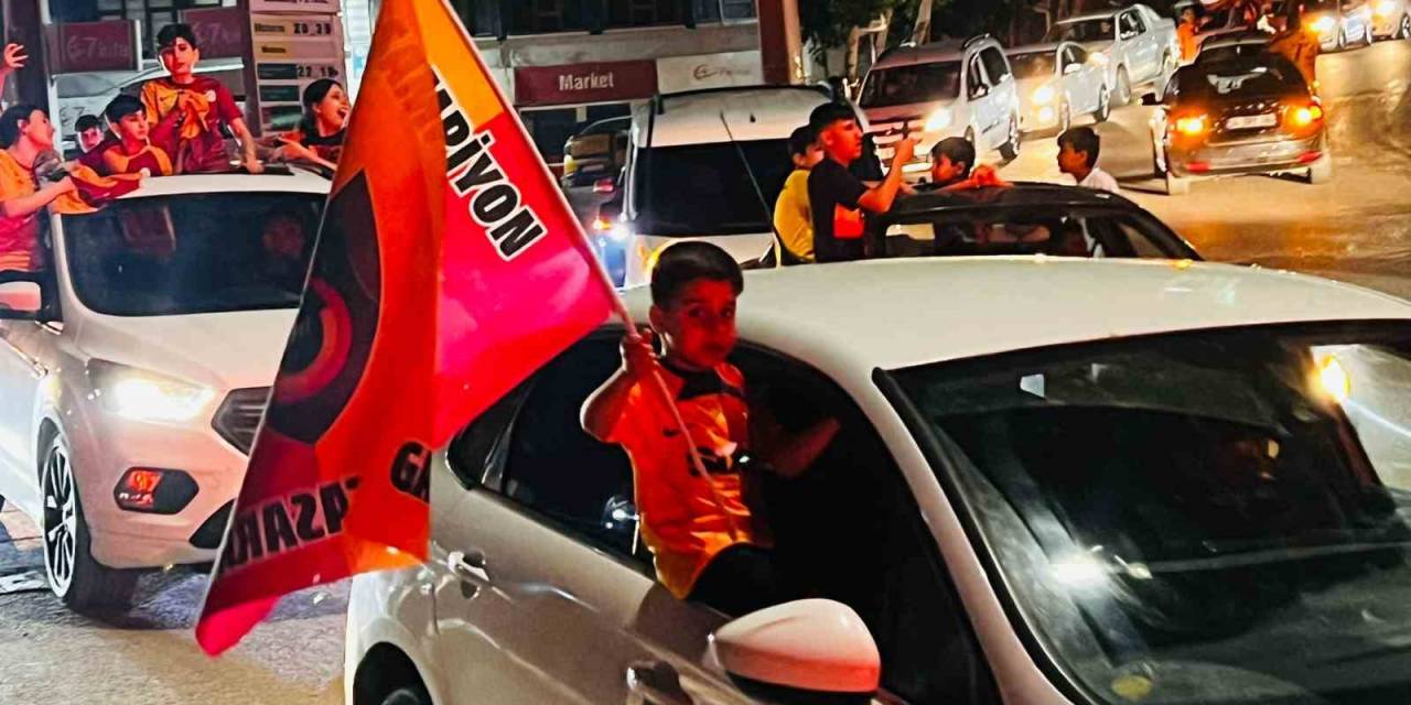 Şırnak’ta Taraftarlar Araç Konvoylarıyla Kutlama Yaptı