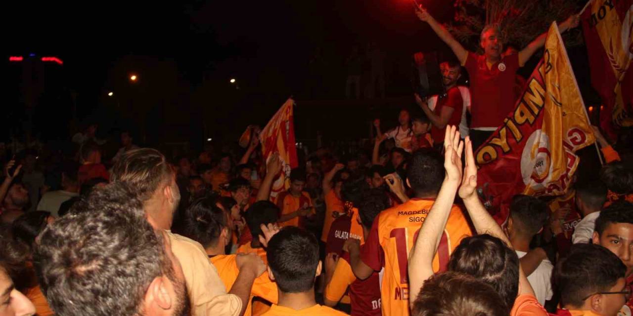 Galatasaray’ın Şampiyonluğu Şanlıurfalıları Sokağa Döktü