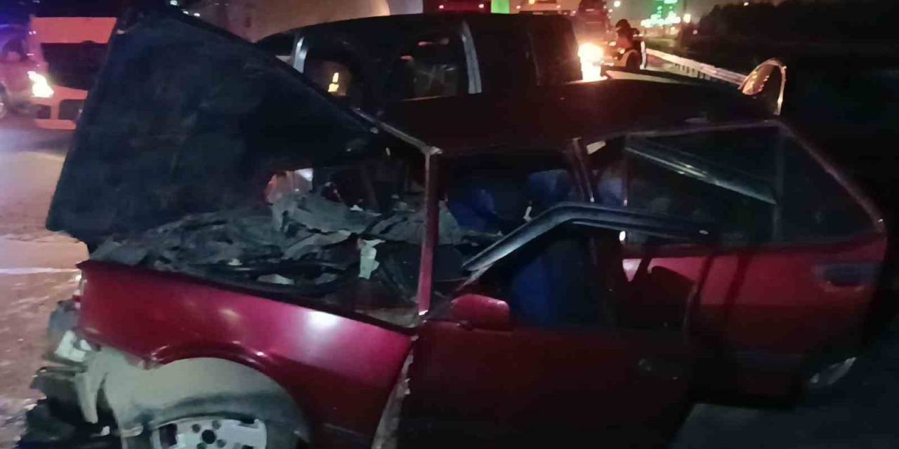 Tem’de 3 Aracın Karıştığı Zincirleme Kaza: 4 Yaralı