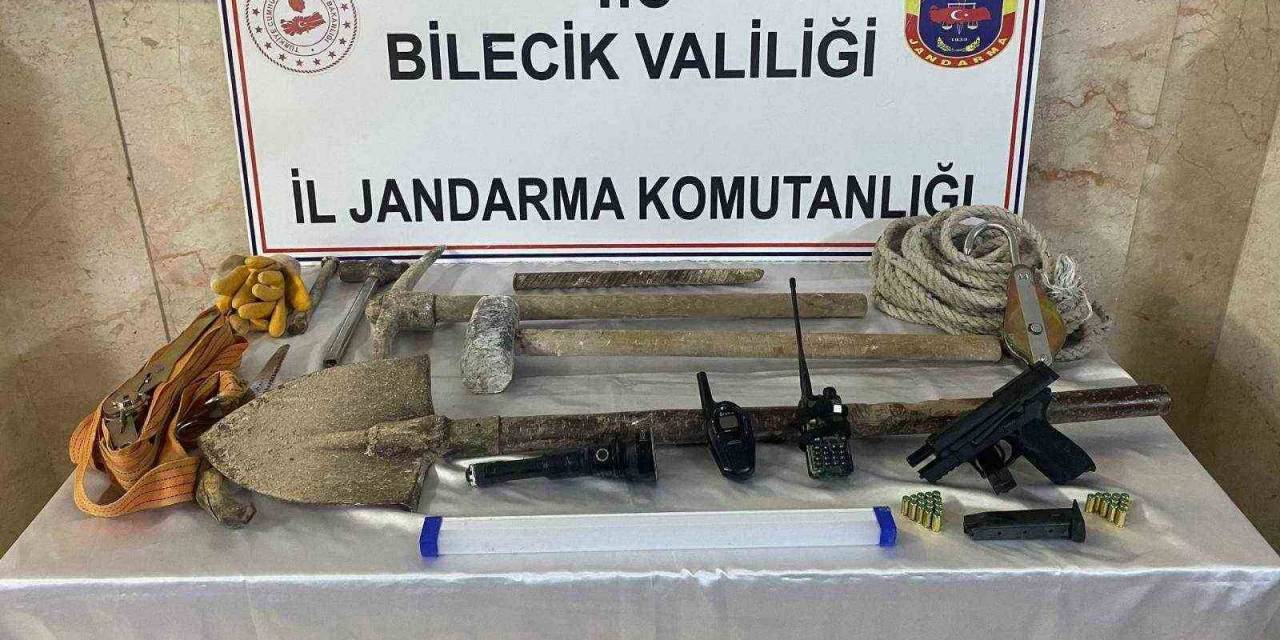 Bilecik’te Kaçak Kazı Yapanlar Suçüstü Yakalandı