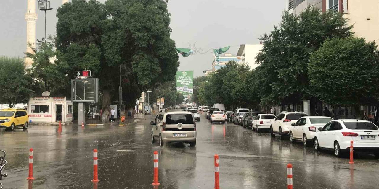 Iğdır’da Sağanak Yağış Etkili Oluyor