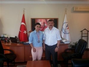 Yalova’ya Halterde İlk Türkiye Şampiyonluğunu Getirdi
