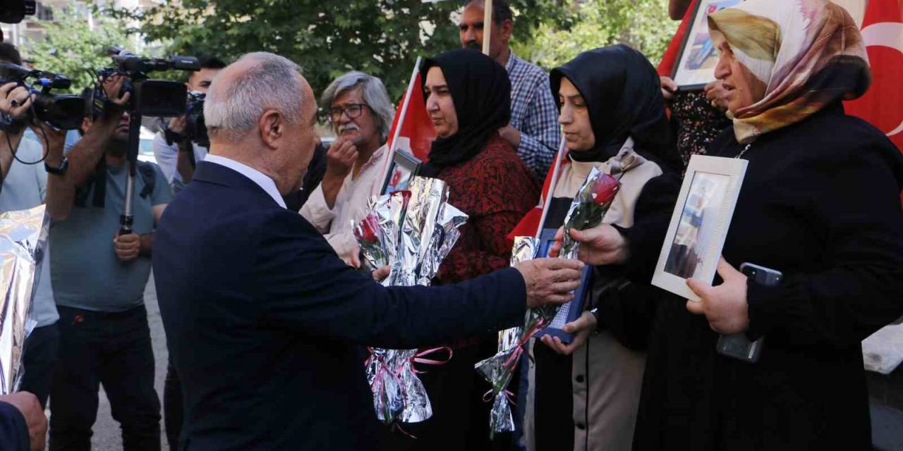 Cumhur İttifakı’nda Yer Alan Dsp’den Diyarbakır Annelerine Ziyaret