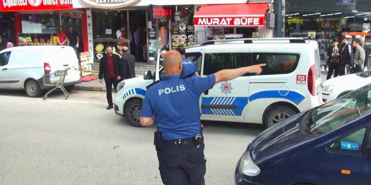 Husumetlisini Cadde Ortasında Silahla Vurdu