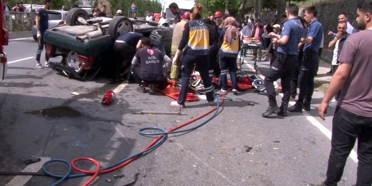 Kontrolden Çıkan Araç Ağaca Çarpıp Takla Attı: 5 Yaralı