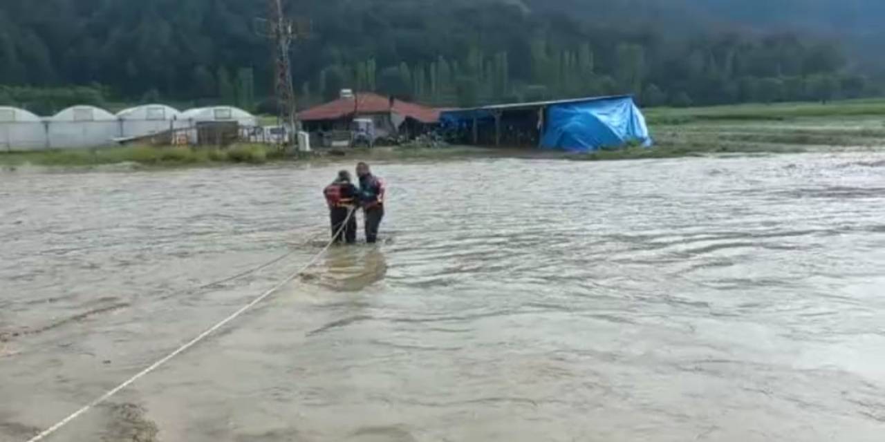 Aşırı Yağışlar Gediz’de Taşkına Sebep Oldu