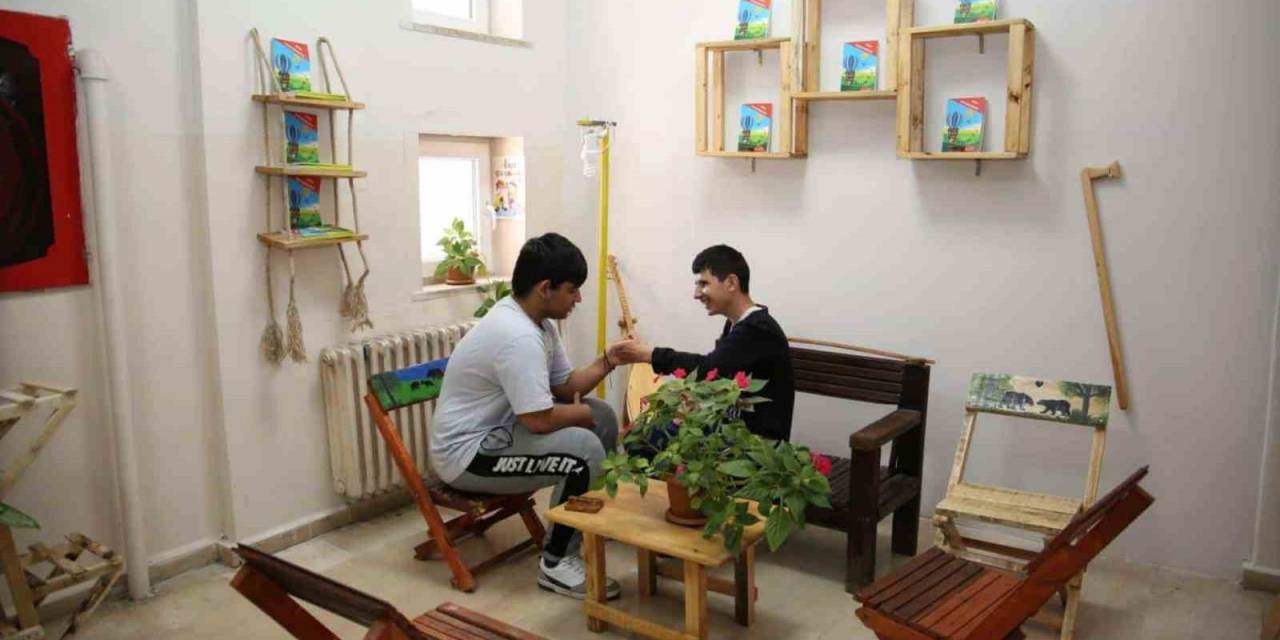 Tunceli Özel Eğitim Mesleki Okulundan Yıl Sonu Sergisi