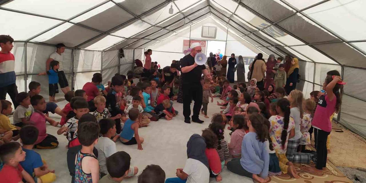 Deprem Bölgesinde Bulunan Ekipler Faaliyetlerine Devam Ediyor