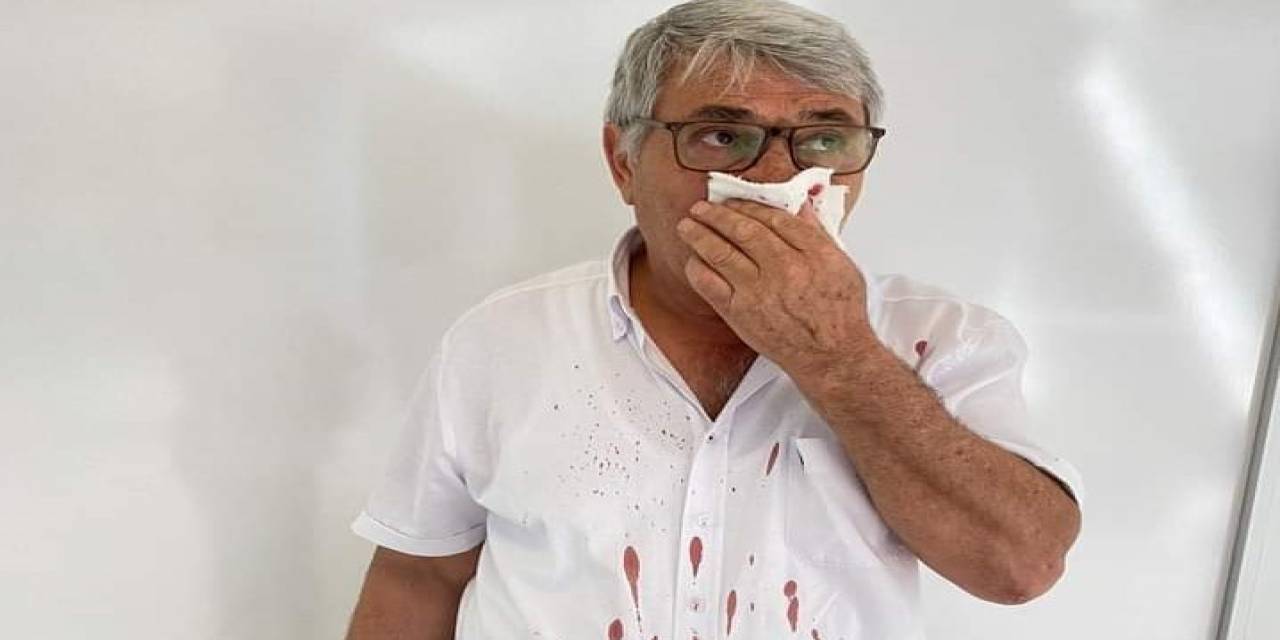 İzmir’de Chp’li Belediye Başkan Yardımcısı’ndan Muhtara Dayak