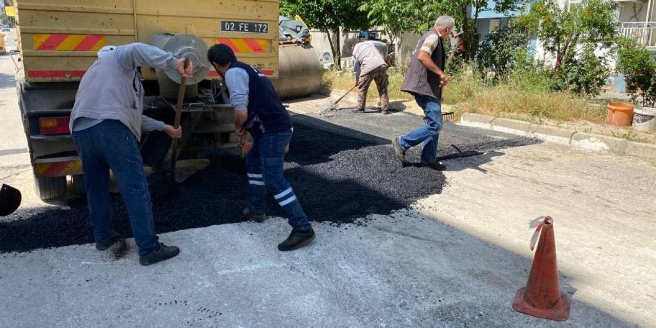 Bozulan Yollarda Bakım Çalışması