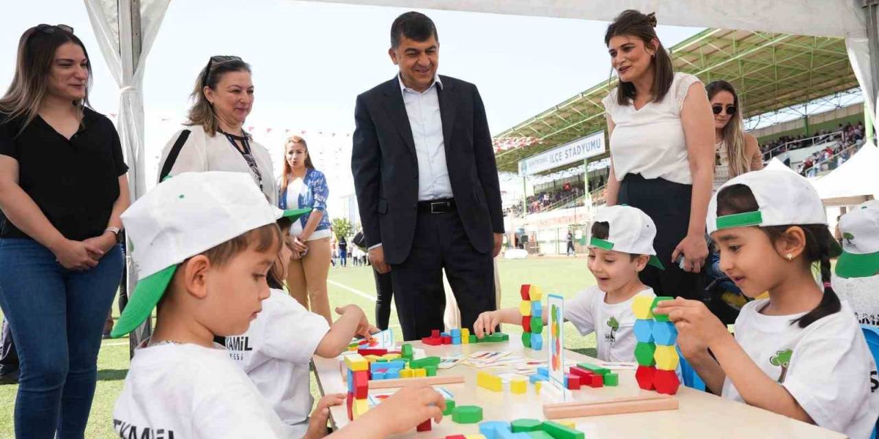 Ana Sınıfı Öğrencileri, Şenlikli Havasında Mezun Oldu
