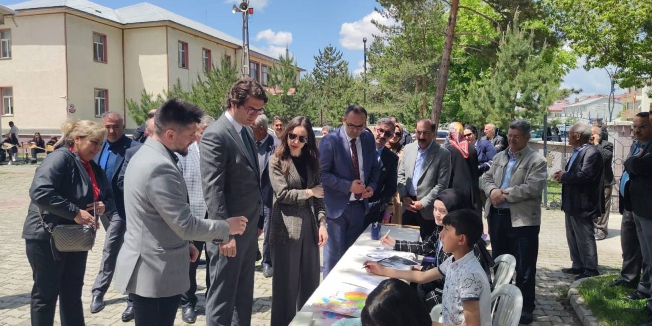 Aşkale’de Halk Eğitim Merkezi’nden Yıl Sonu Sergisi