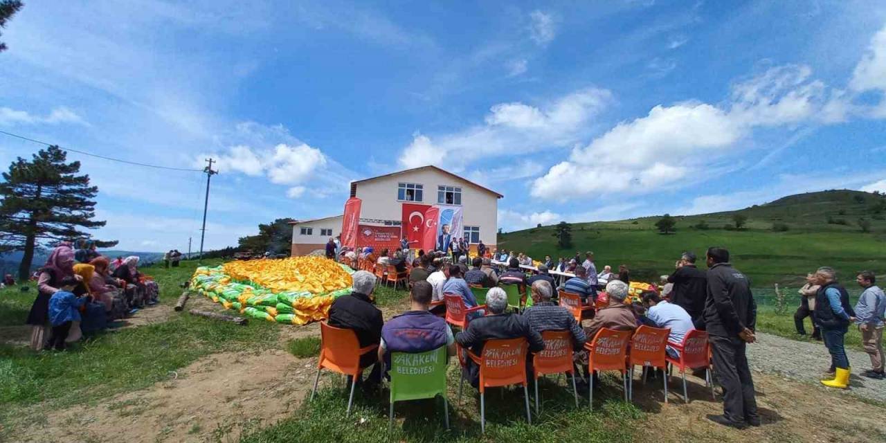 Çiftçilere 28 Ton Katı Organik Gübre Dağıtıldı