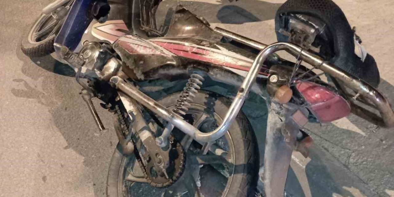 İpsala’da Kaldırıma Çarpan Motosikletin Sürücüsü Yaralandı