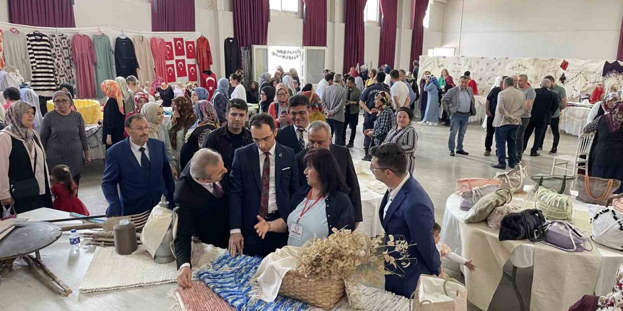 Perşembe’de ’hayat Boyu Öğrenme Haftası’ Kutlandı