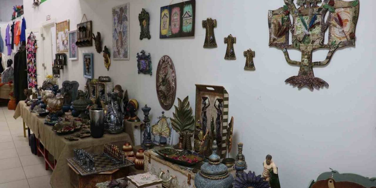 Kadın Emeği Sergisi Yoğun İlgi Gördü