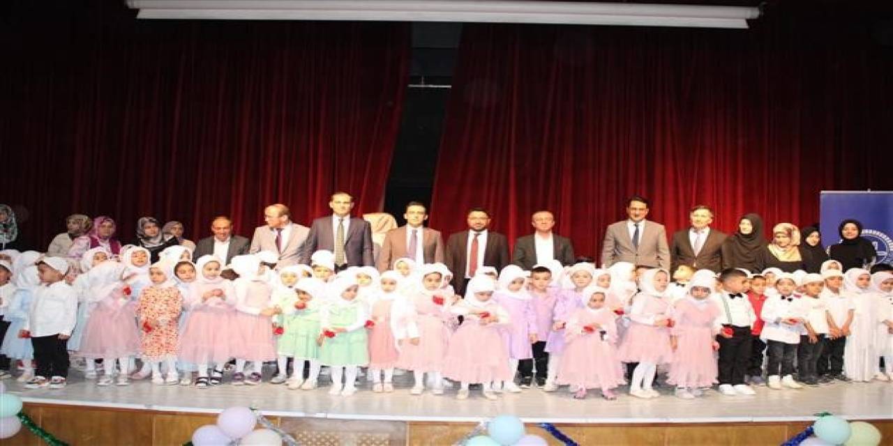 Kur’an Kursu Öğrencileri İçin Mezuniyet Töreni Düzenlendi