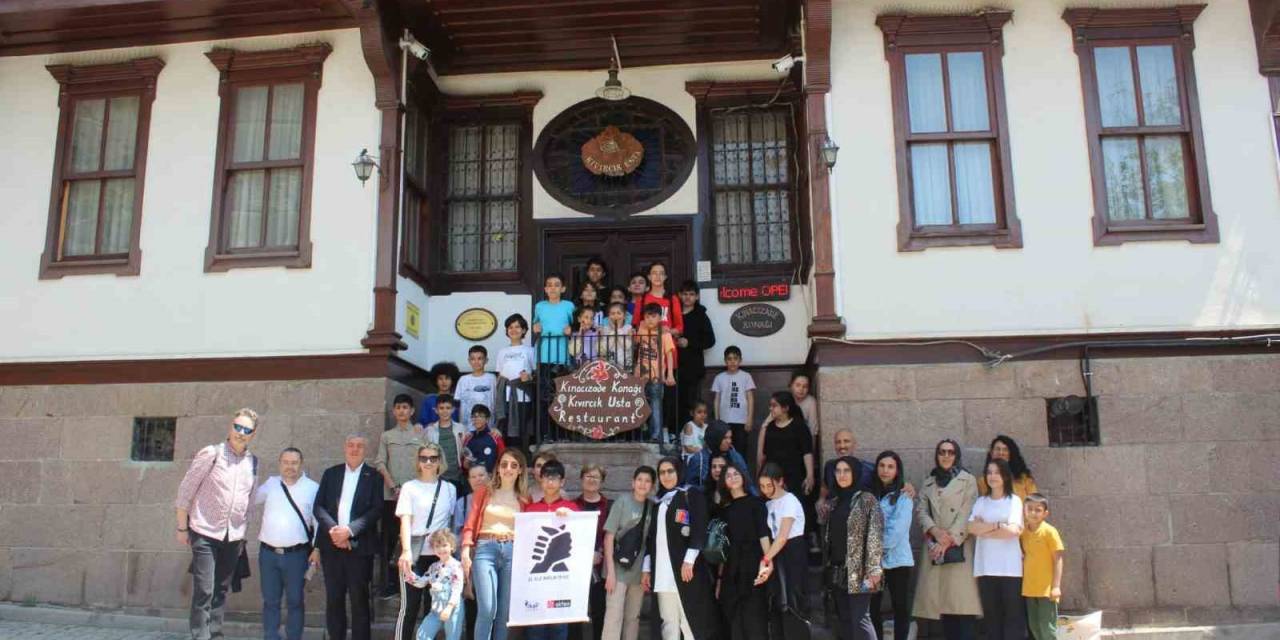 Tikav, Deprem Bölgesinden Gelen Öğrenci Ve Velilere Destek Programı Başlattı