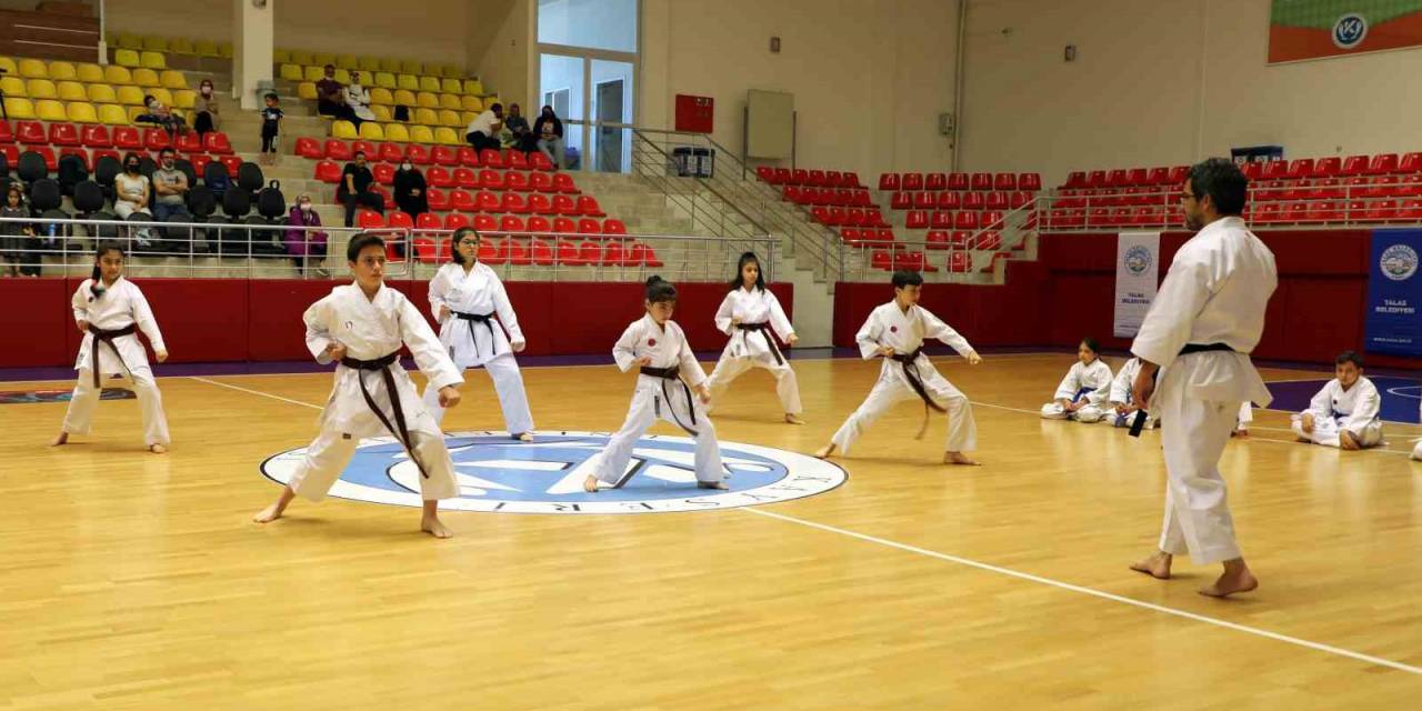 Talas Sporcu Fabrikasına Kayıtlar Başladı