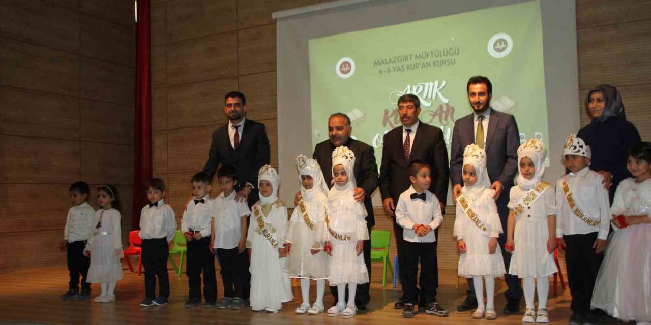 4-6 Yaş Arası Kur’an Kursu Öğrencileri Hünerlerini Gösterdi