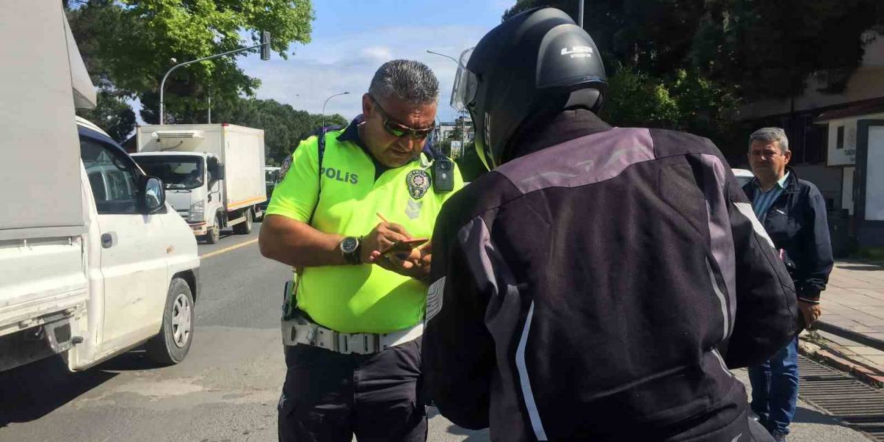 Ordu’da Motosiklet Sürücülerine 1 Saatlik Denetimde 10 Bin 449 Lira Ceza