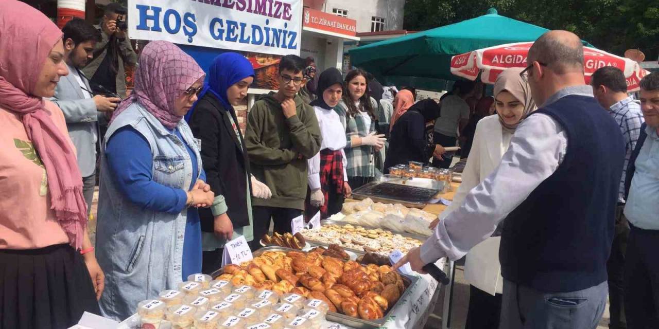 Sinop’ta Depremzede Çocuklar Yararına Hayır Etkinliği