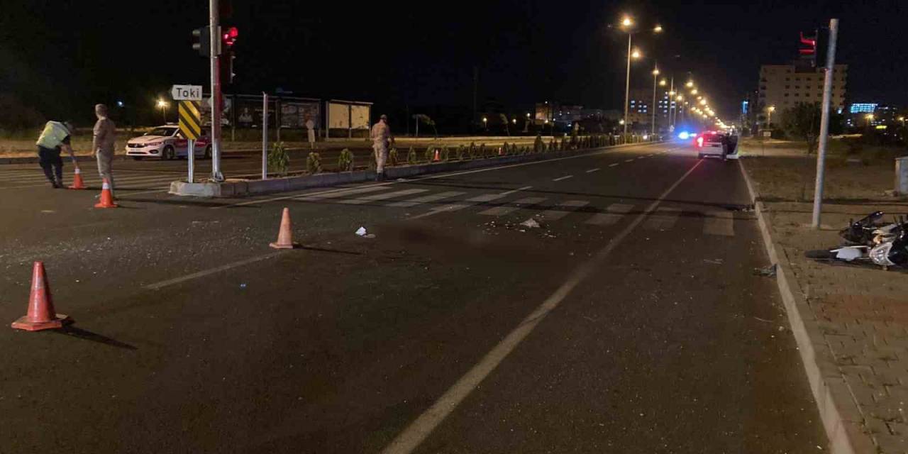 Ters Yöne Giren Kamyonet Kazaya Neden Oldu