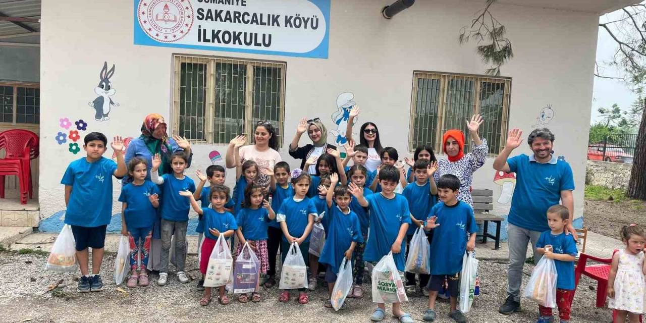 Afetten Etkilenen Sakarcalık’ta Öğrenciler, Oyun Otobüsüyle Doyasıya Eğlendi