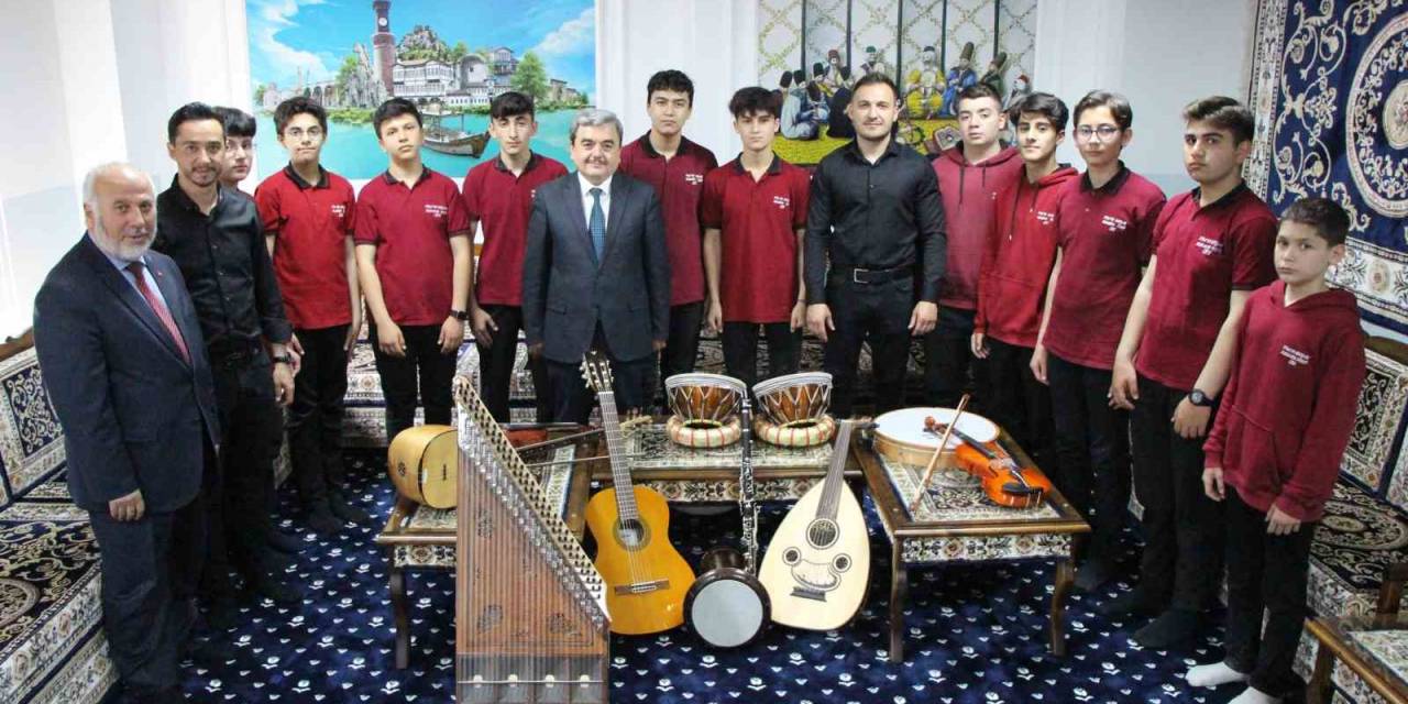 Konservatuvar Gibi İmam Hatip Lisesi: Öğrenciler Musiki Topluluğu Kurdu