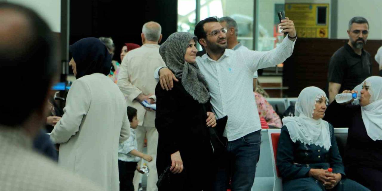 Diyarbakır’dan Kutsal Topraklara İlk Hac Kafilesi Uğurlandı