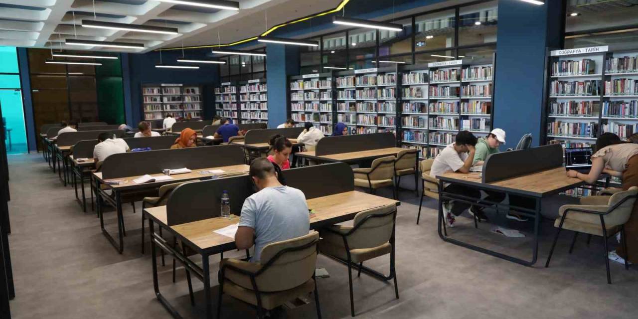 Kitap Kahveler Yks Sınavına Kadar 7 Gün 24 Saat Açık Olacak