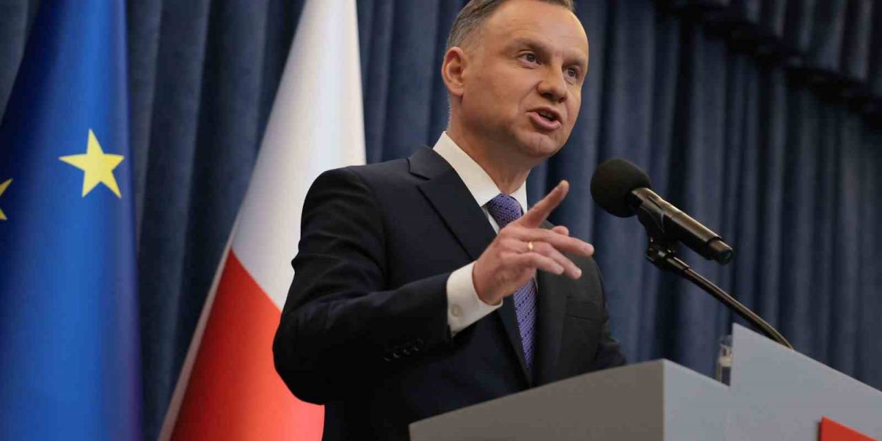Polonya Devlet Başkanı Duda’dan "rus" Etkilerini Araştıracak Yasada Geri Adım