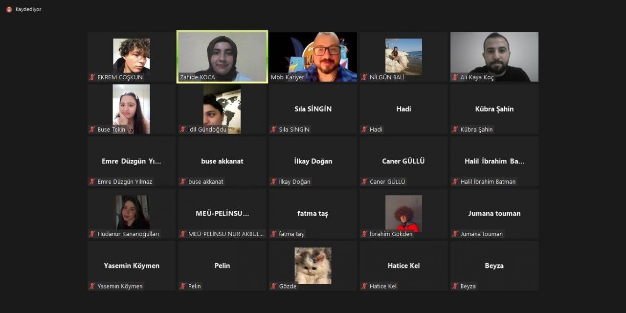 Üniversiteliler İş Dünyasına Hazırlanıyor