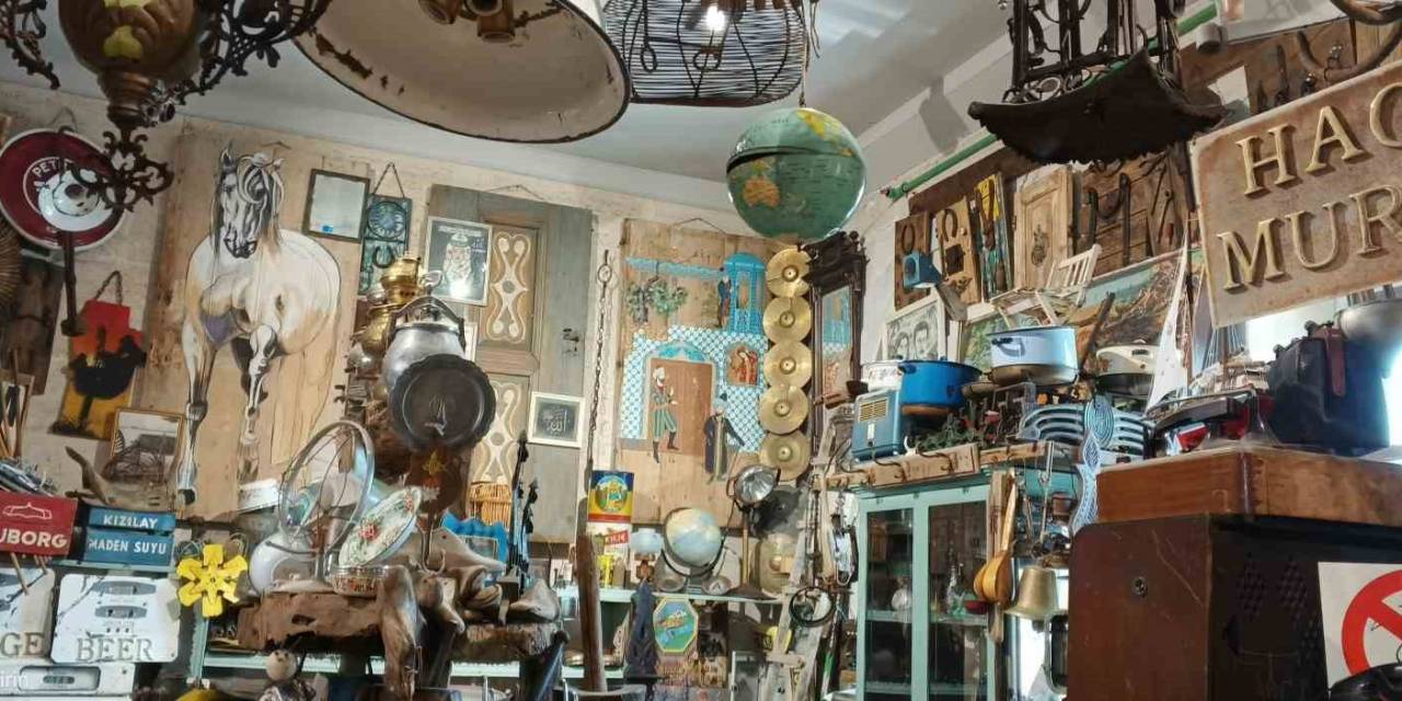Tarihi Çarşıda Antikacı Topluyor, Cam Ustası Aslına Uygun Restore Ediyor