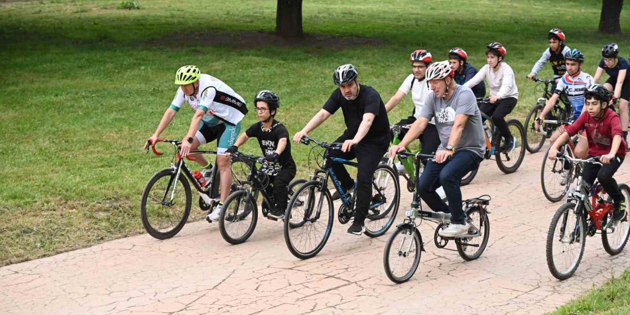 Büyükşehir Belediye Başkanı Aktaş Pedal Çevirdi