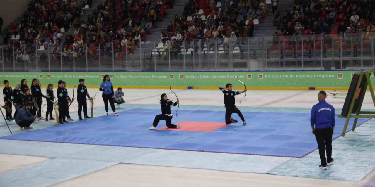 Zeytinburnu Belediyesi Kış Spor Okulları’nın Kapanış Programı Gerçekleştirildi
