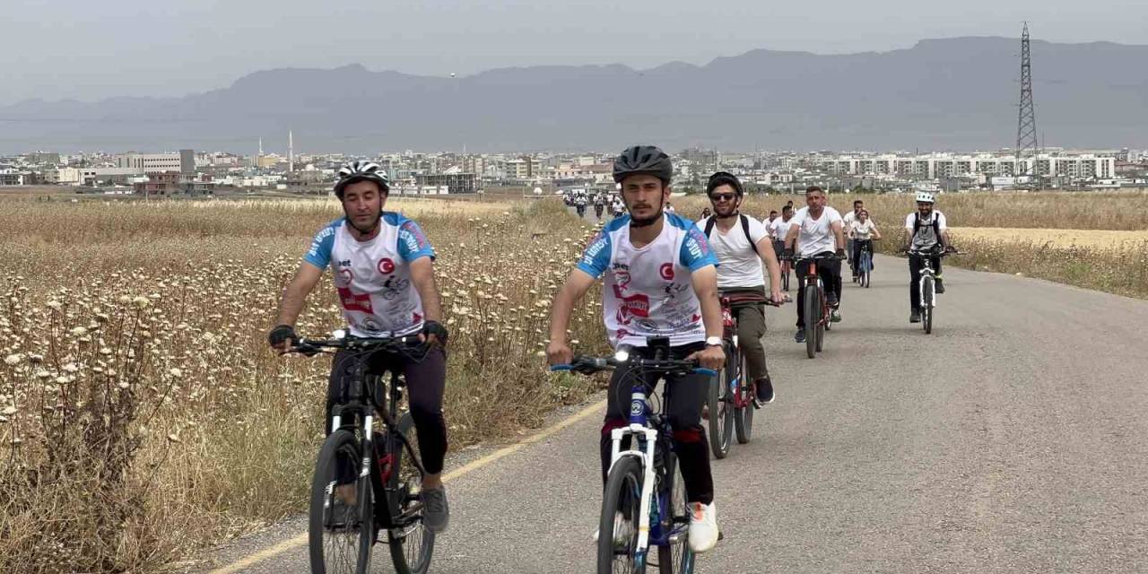 Dağlar Terörden Temizlendi: Doktor Ve Hemşireler Cudi Dağı’nda Bisiklet Sürüp Halay Çekti