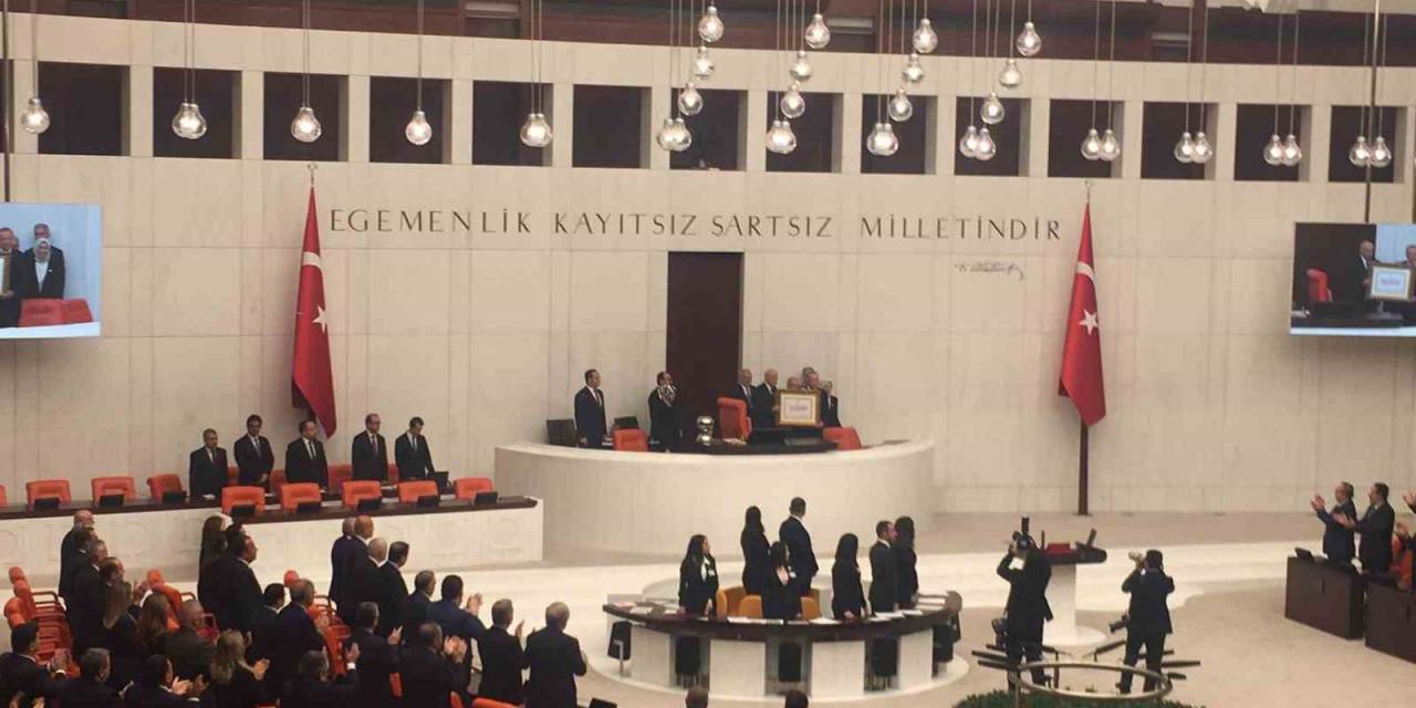 Cumhurbaşkanı Erdoğan Yemin Etti