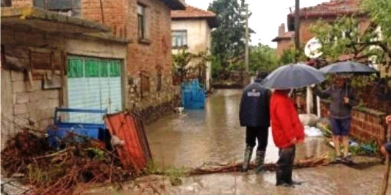 Simavlılar Sağanak Yağışlardan Olumsuz Etkilendi