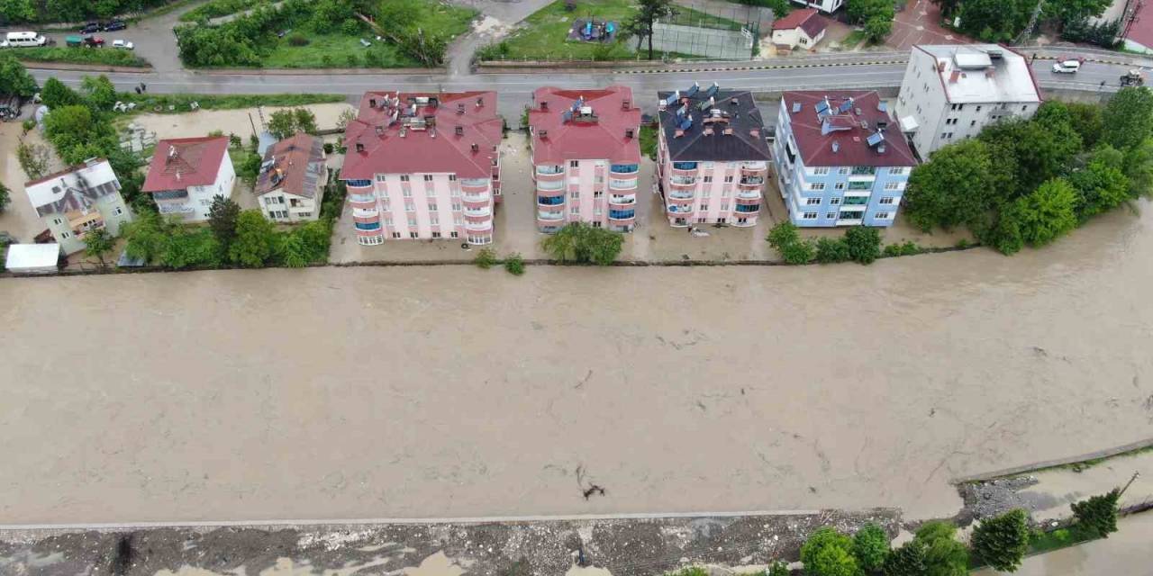Kastamonu Sel: Azdavay İlçesinde Yüzlerce Ev Sular Altında Kaldı