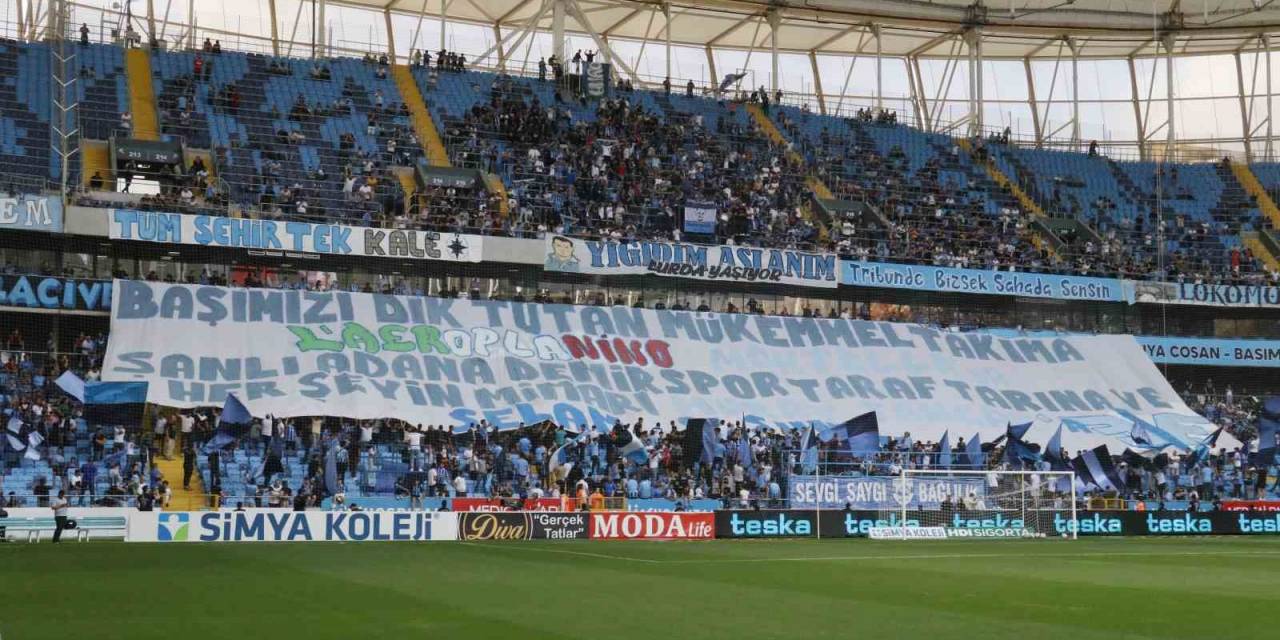 Montella, Taraftarı Selamladı