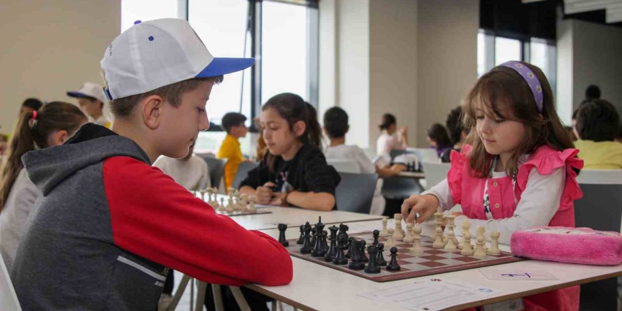 Kütahya’da Hisarlı Ahmet Satranç Turnuvası Başladı