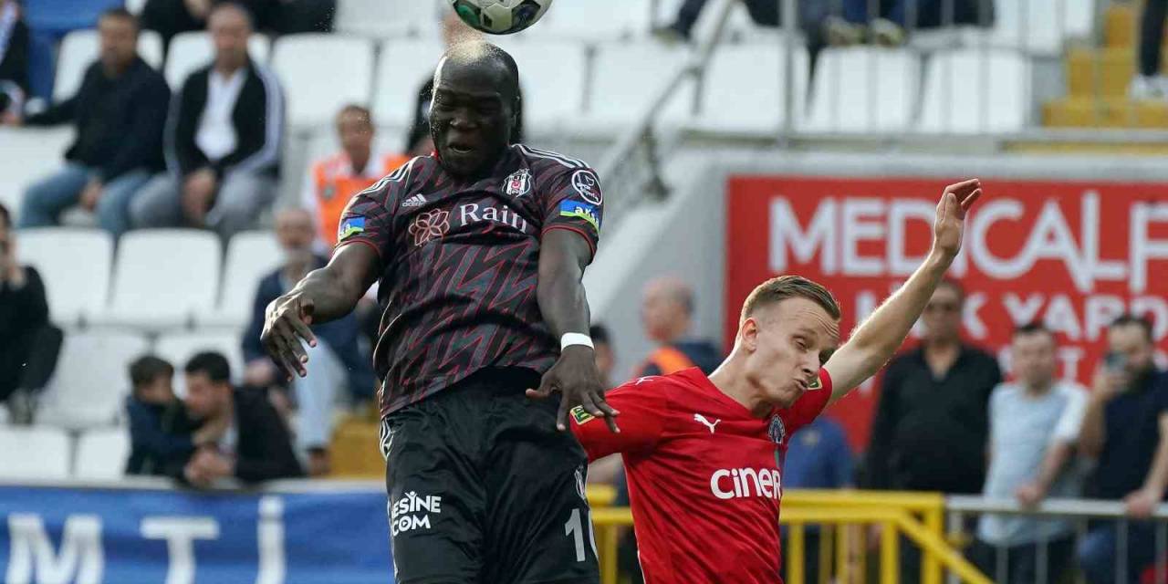 Spor Toto Süper Lig: Kasımpaşa: 0 - Beşiktaş: 2 (ilk Yarı)