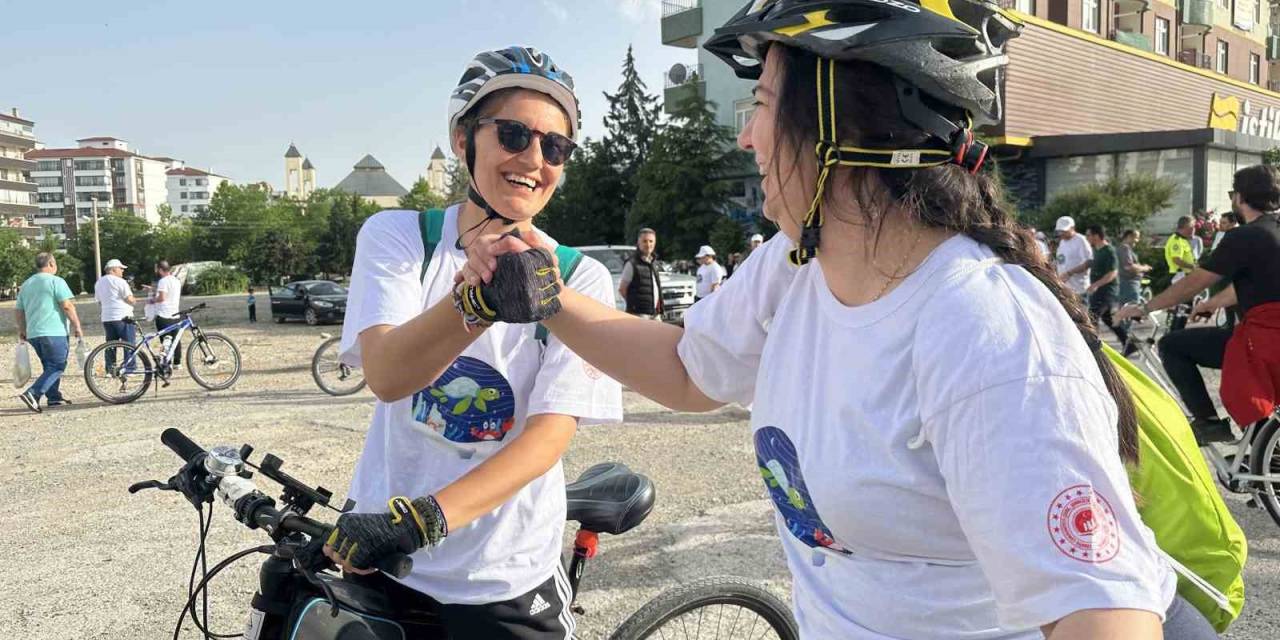 Bisiklet Günü’nü Pedal Çevirerek Kutladılar