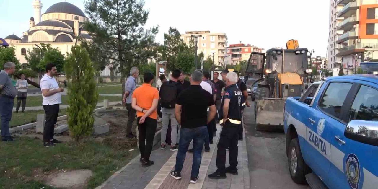 Yeşil Alanda Yapılacak Taksi Durağına Vatandaşlardan Tepki