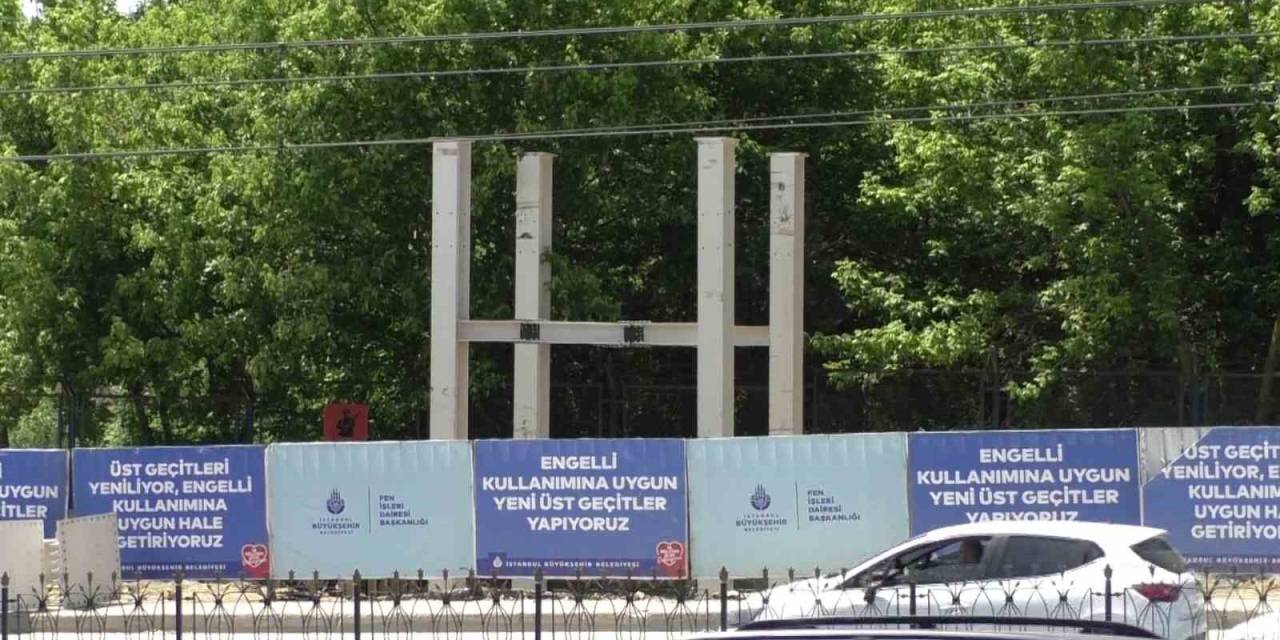 Sultangazi’de Vatandaştan İmamoğlu’na Tepki: "yapamıyorsa Bıraksın Biz Yapalım"
