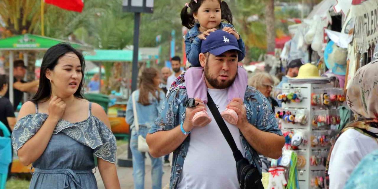 Alanya Turizm Ve Sanatı Doya Doya Yaşamaya Devam Ediyor